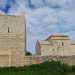  costruita in pietrame sbozzato e addossata alla cinta muraria del Casale omonimo, edificato alla fine dellVIII secolo, che include anche una preziosa chiesa preromanica